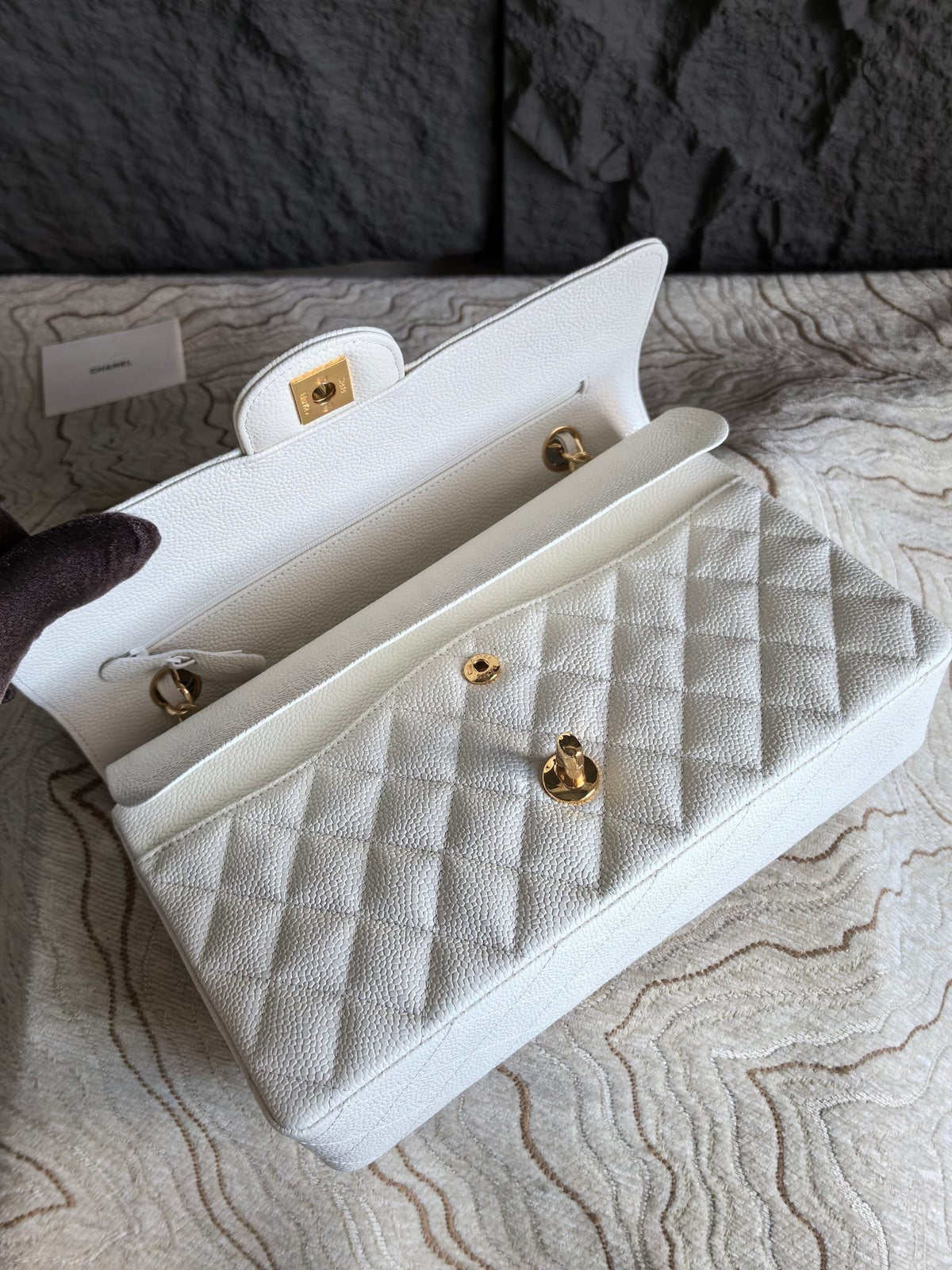 Anum Bags Detail