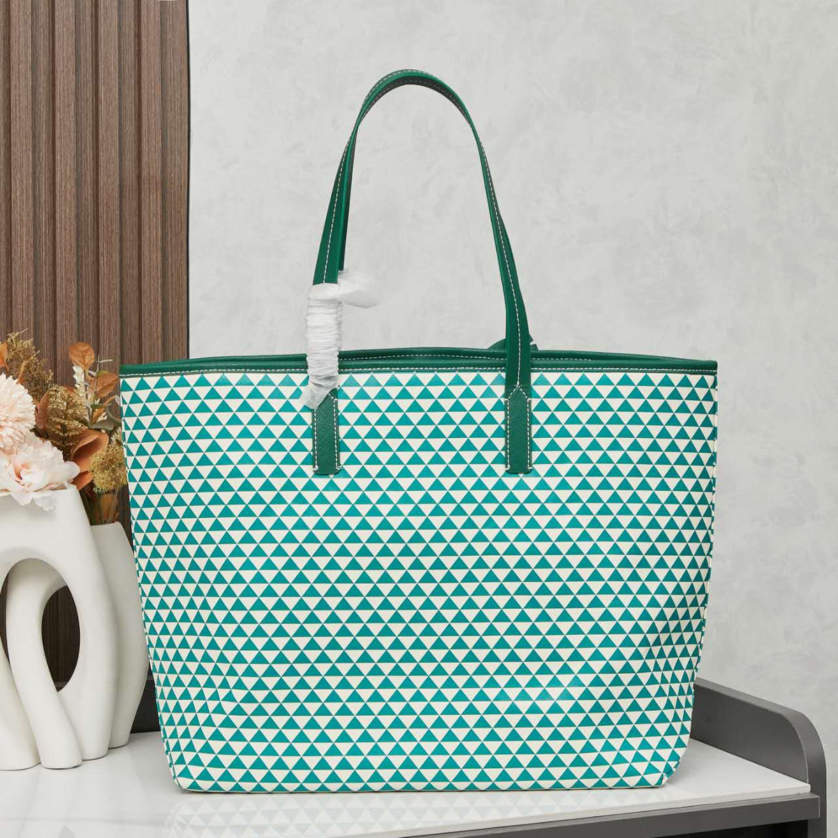 Anum Bags Detail