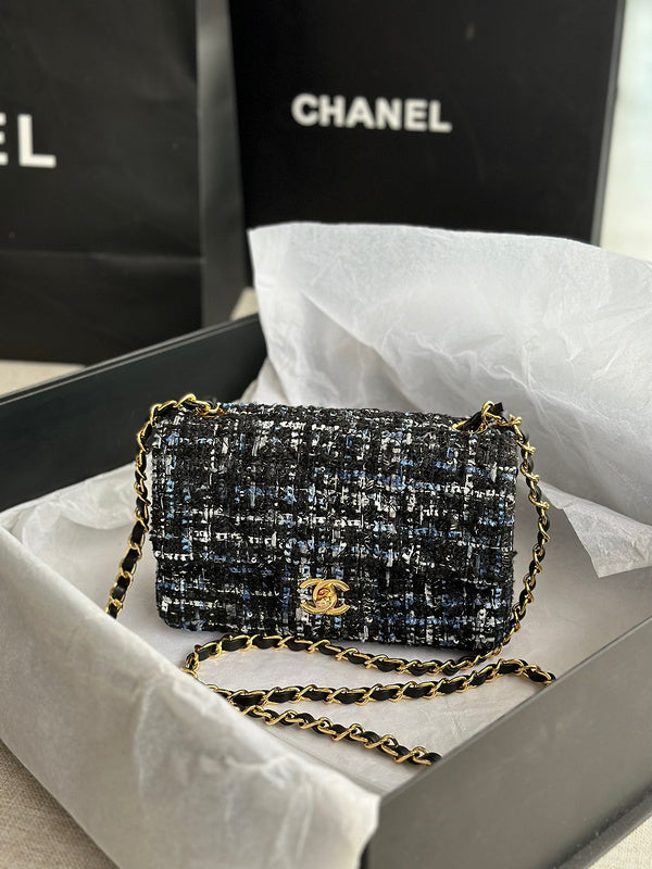 Anum Bags Detail