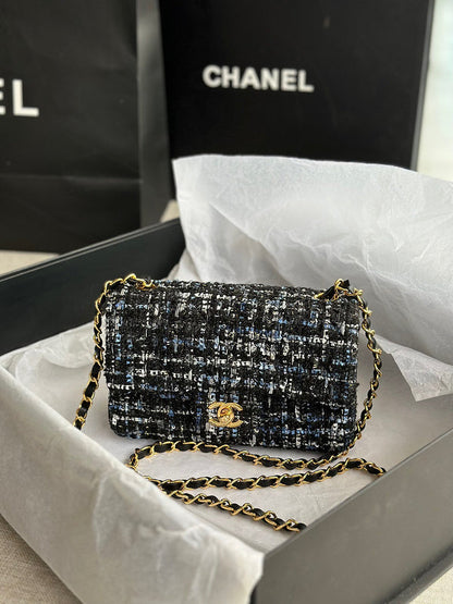 Anum Bags Detail