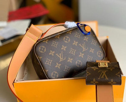 Anum Bags Detail