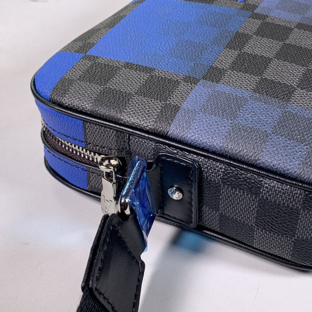 Anum Bags Detail