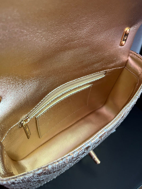 Anum Bags Detail