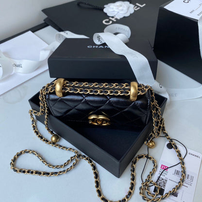 Anum Bags Detail
