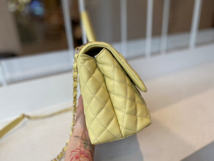 Anum Bags Detail