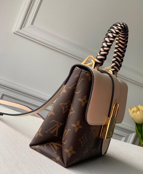Anum Bags Detail