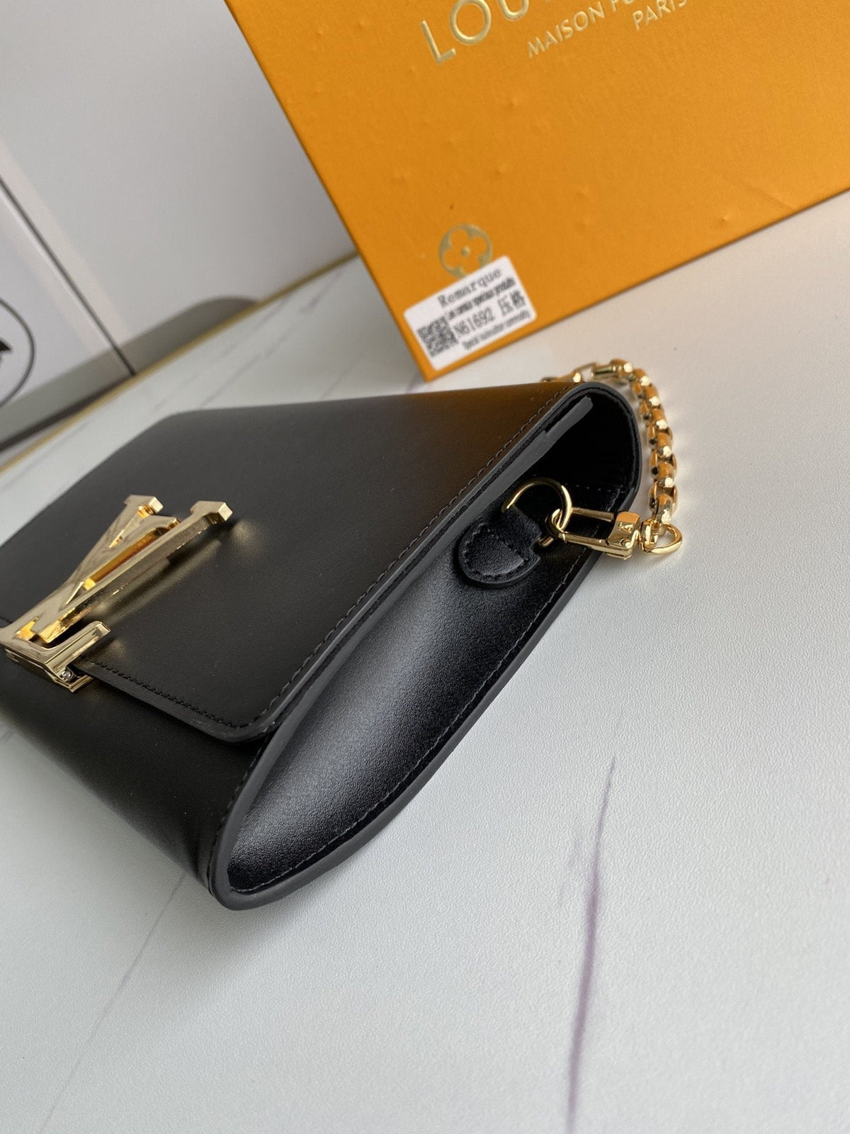Anum Bags Detail
