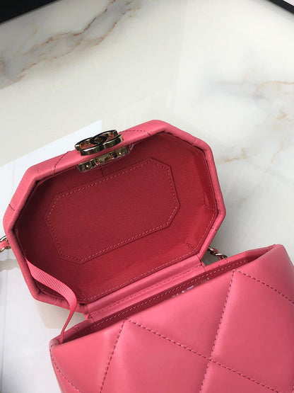 Anum Bags Detail