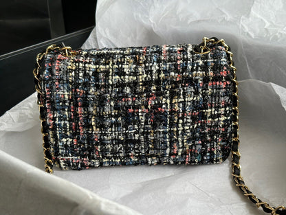 Anum Bags Detail