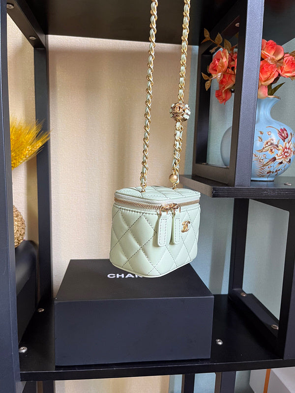 Anum Bags Detail