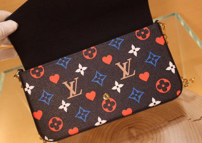 Anum Bags Detail