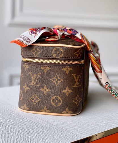 Anum Bags Detail