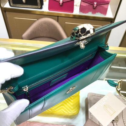 Anum Bags Detail