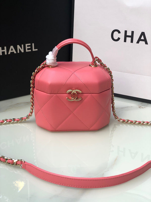 Anum Bags Detail
