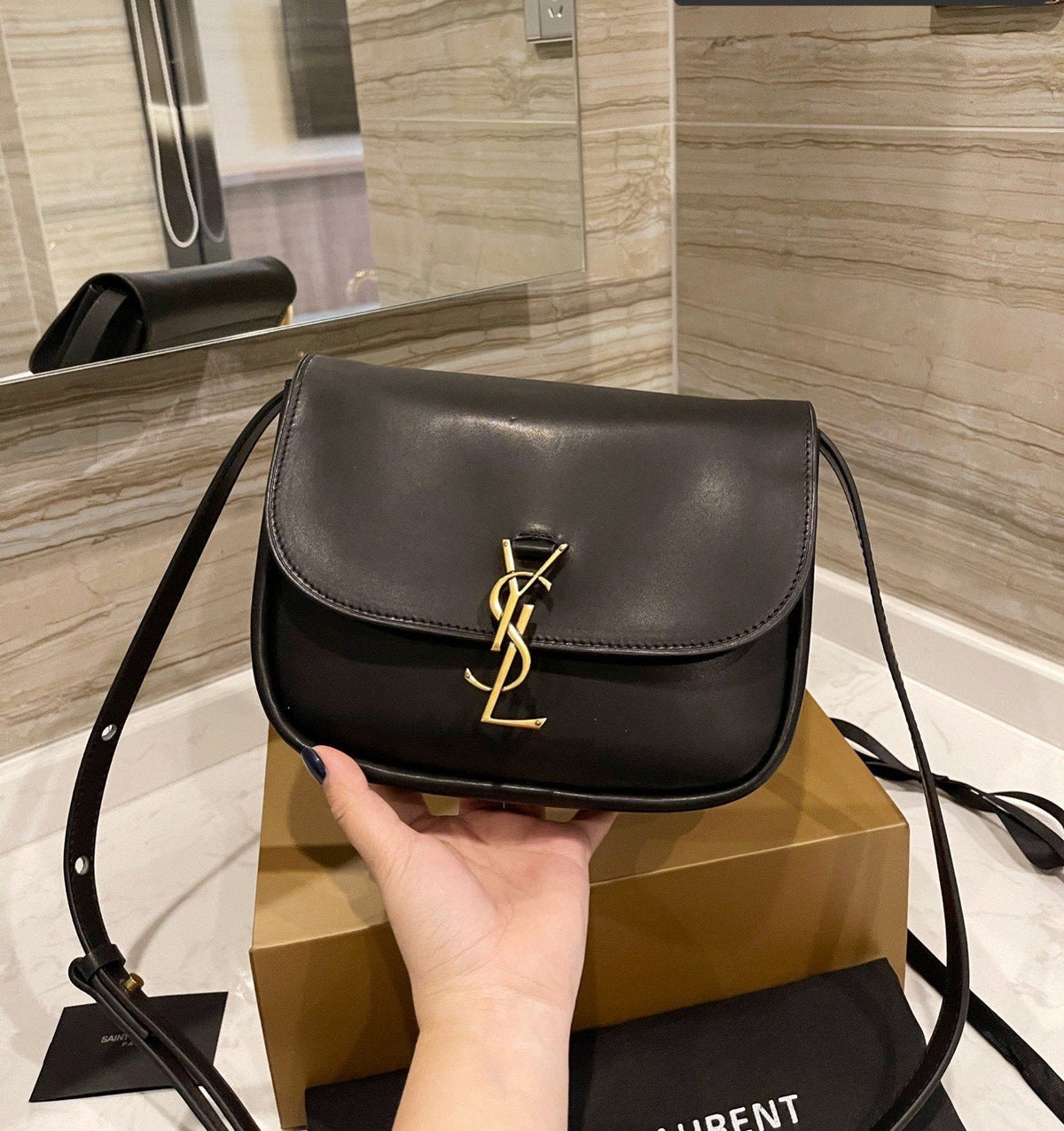 Anum Bags Detail