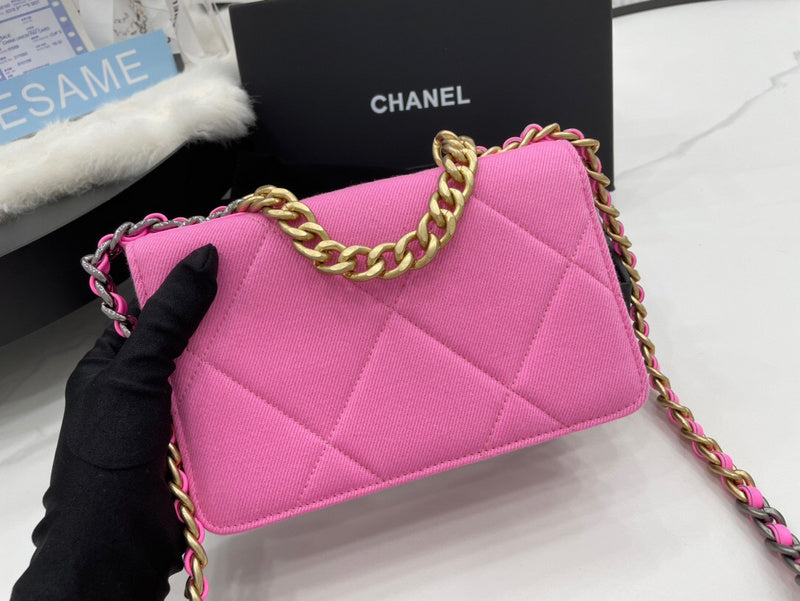 Anum Bags Detail