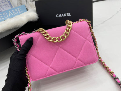 Anum Bags Detail