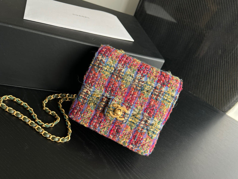 Anum Bags Detail
