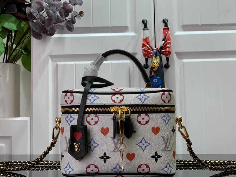 Anum Bags Detail