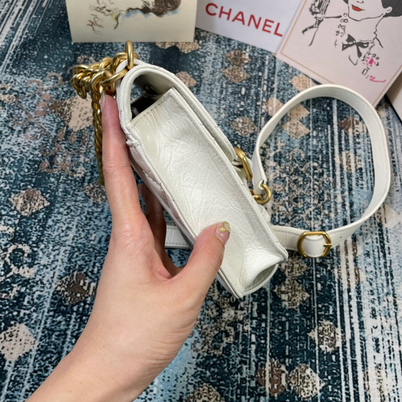 Anum Bags Detail