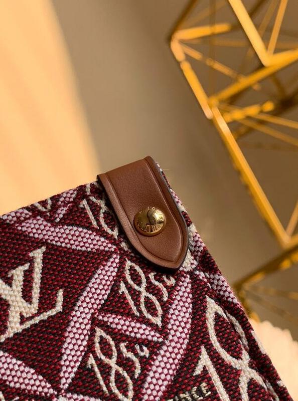 Anum Bags Detail