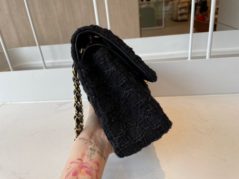 Anum Bags Detail