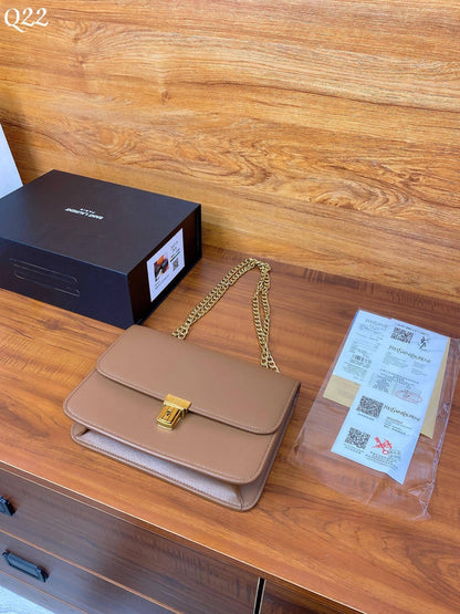 Anum Bags Detail