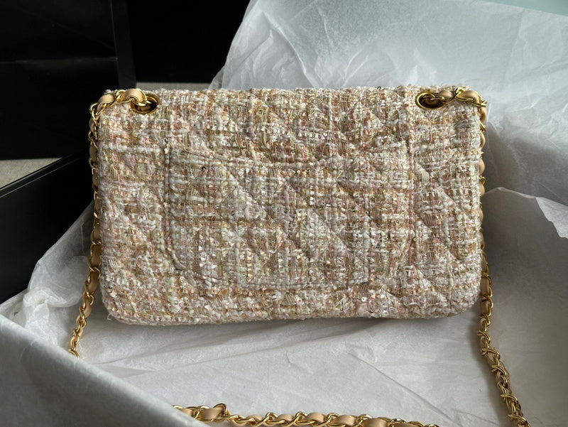 Anum Bags Detail