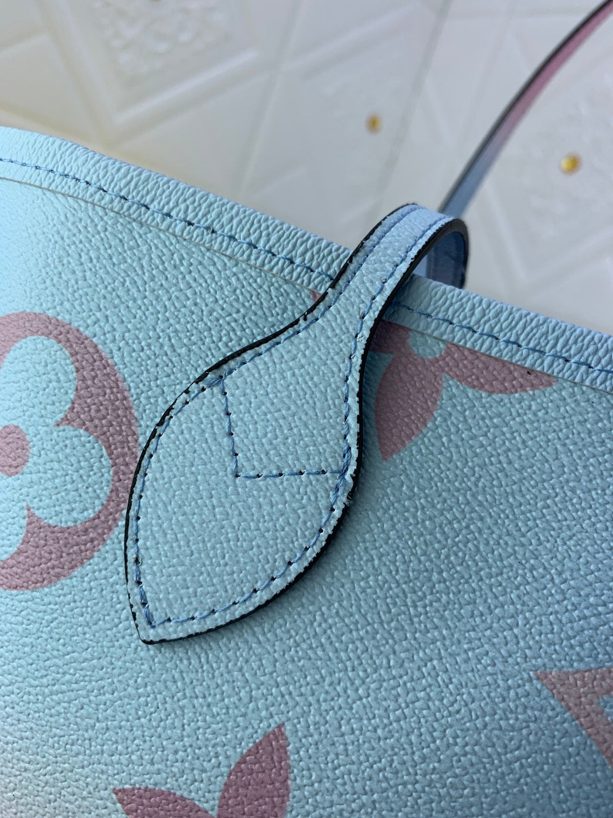 Anum Bags Detail