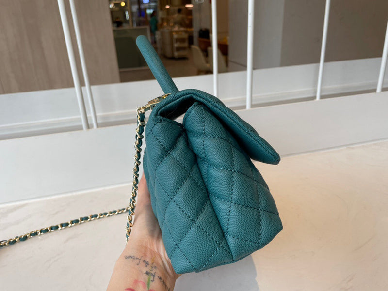 Anum Bags Detail