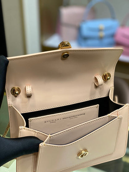 Anum Bags Detail