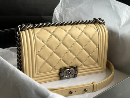 Anum Bags Detail