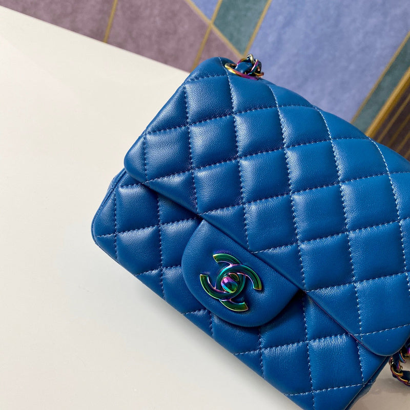 Anum Bags Detail