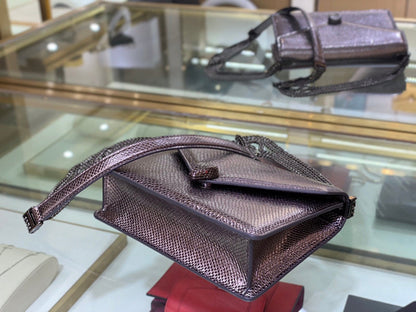 Anum Bags Detail