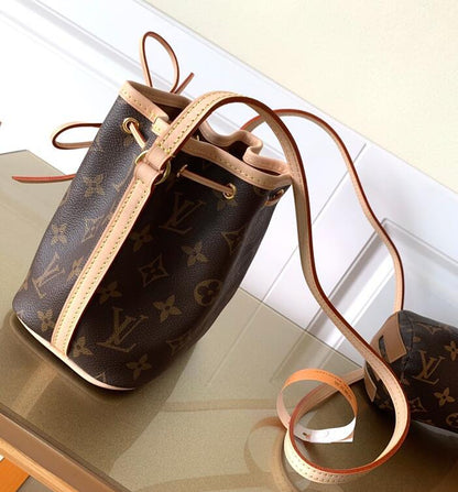 Anum Bags Detail