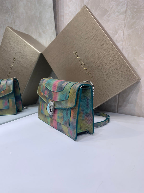 Anum Bags Detail