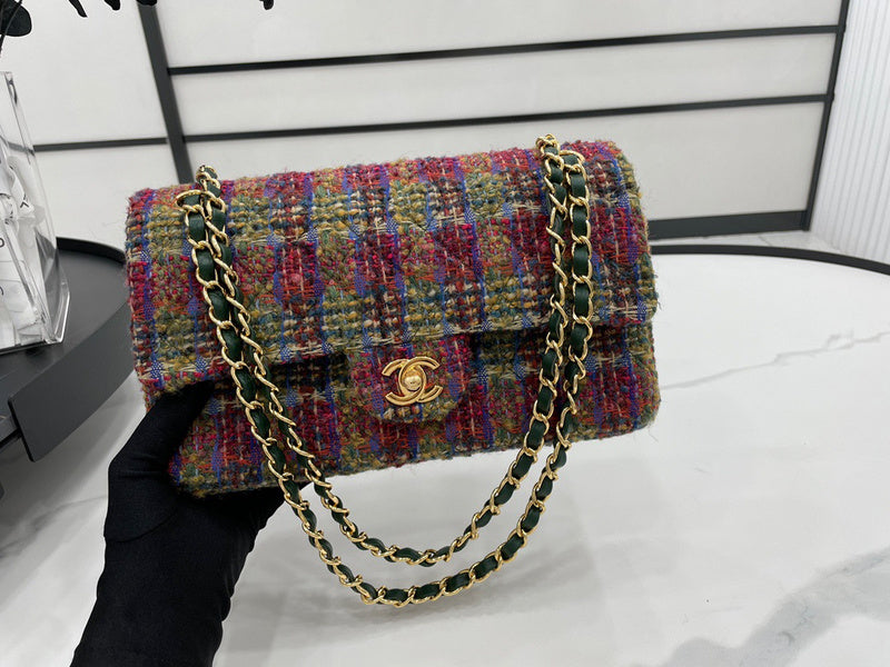 Anum Bags Detail