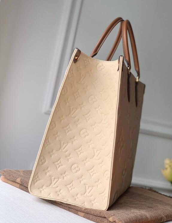Anum Bags Detail