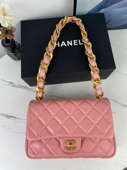 Anum Bags Detail