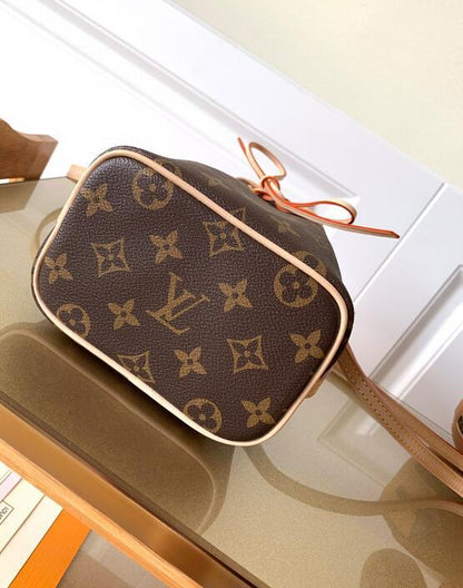 Anum Bags Detail