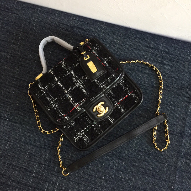 Anum Bags Detail