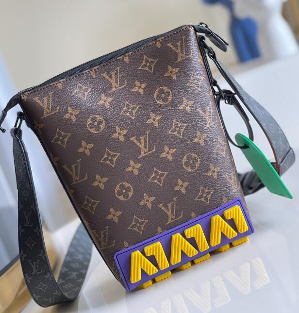 Anum Bags Detail