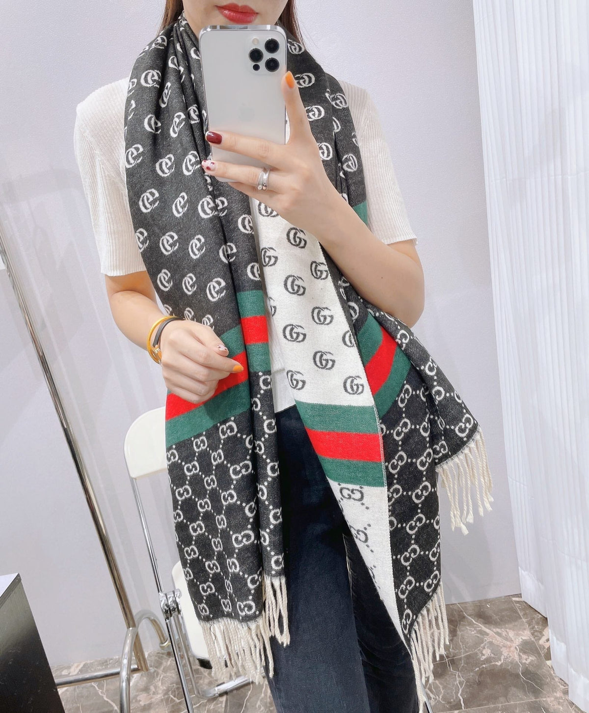 Anum Bags Detail