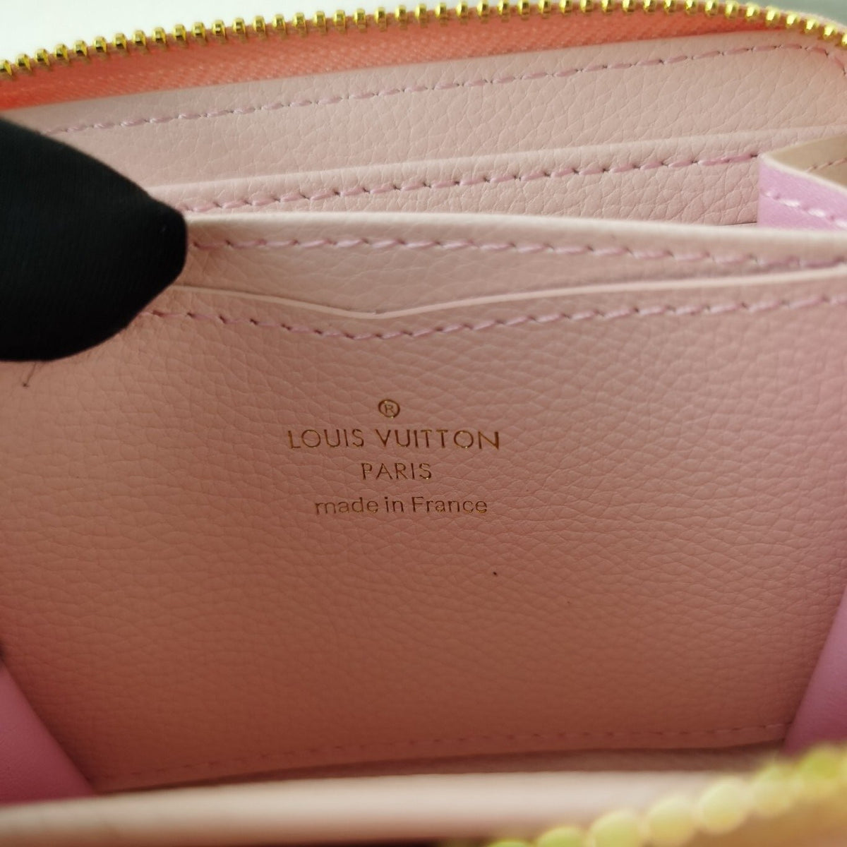 Anum Bags Detail