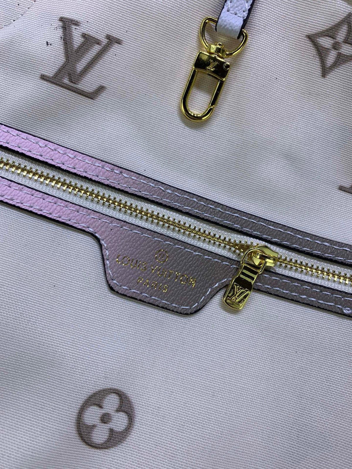 Anum Bags Detail