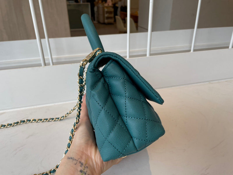 Anum Bags Detail