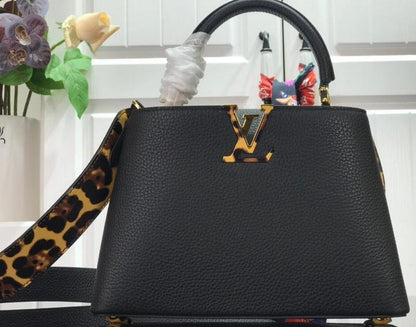Anum Bags Detail