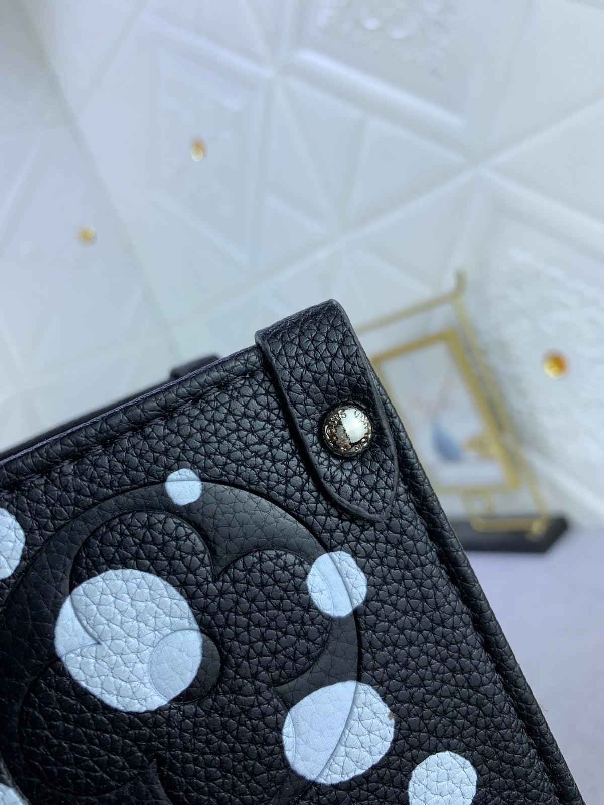 Anum Bags Detail