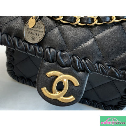Anum Bags Detail