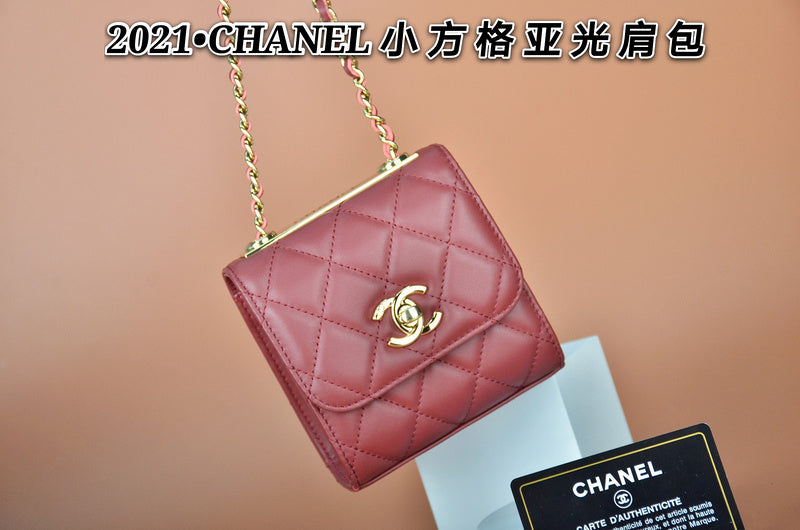 Anum Bags Detail